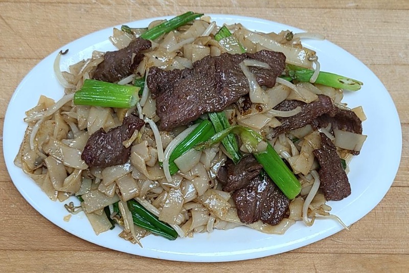 44. Beef Chow Foon