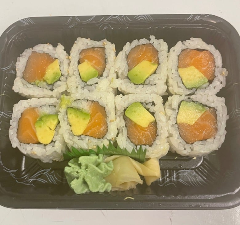 R20. 三文鱼牛油果卷<br>참치 아보카도 롤<br>Salmon Avocado Roll