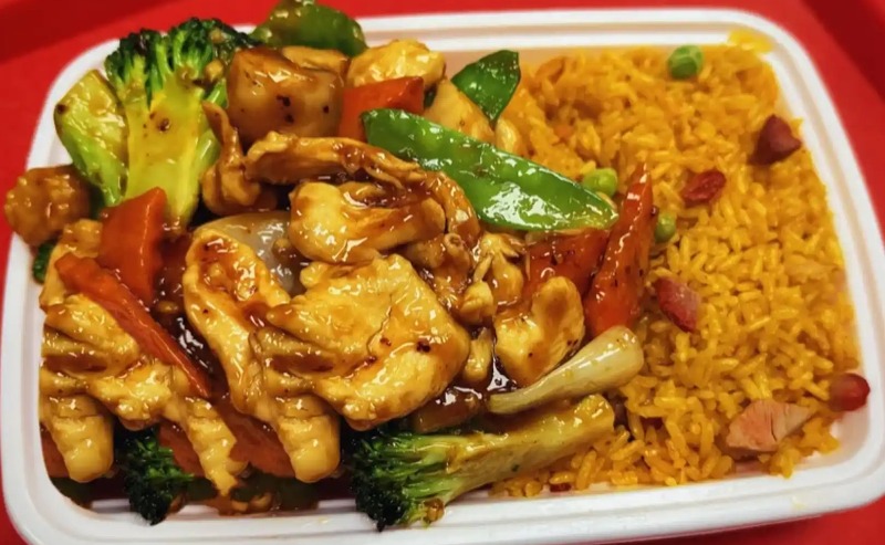 C16. Chicken w. Garlic Sauce