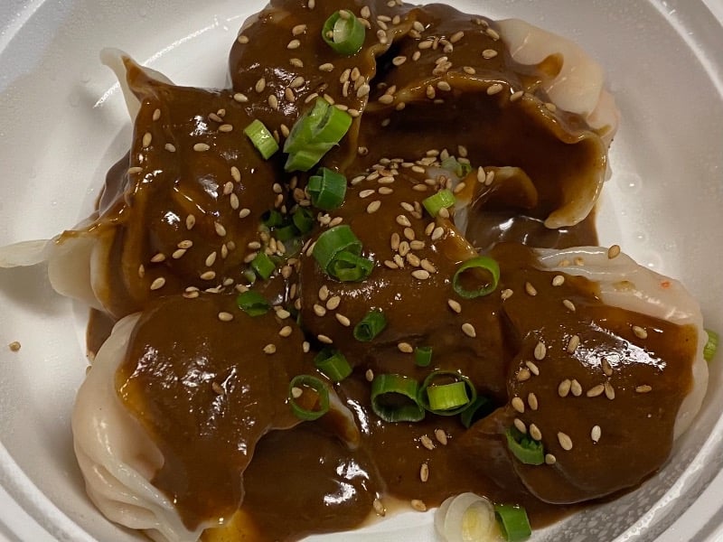 麻油蒸虾饺 Steamed Shrimp Dumpling in Spicy Sesame Peanut Sauce