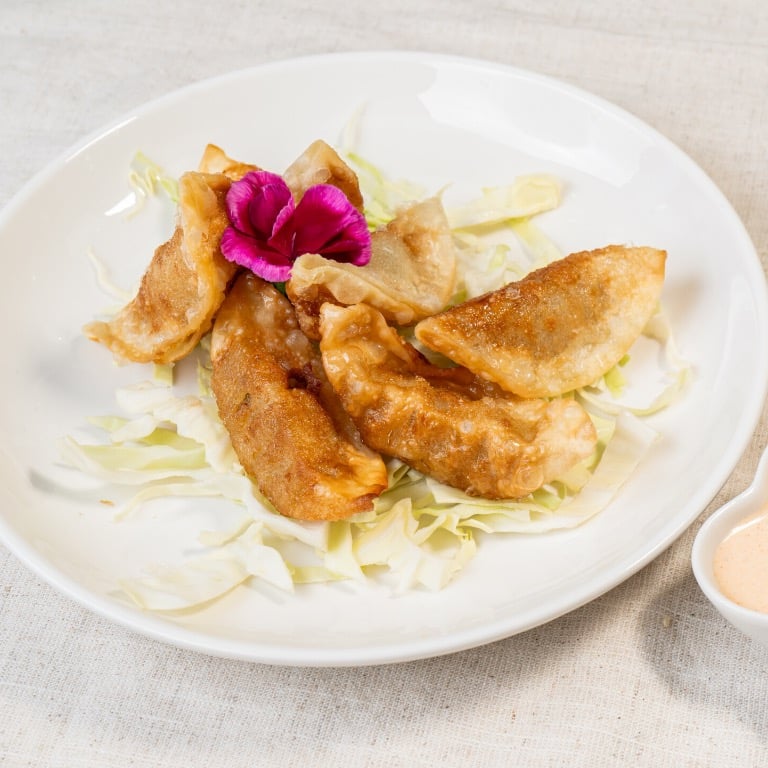 Crispy Pork Gyoza (6 pcs)