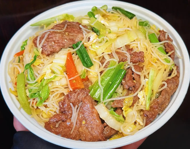 50. Beef Chow Mei Fun