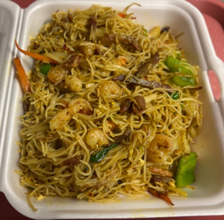 32. Singapore Noodle with Pork & Shrimp