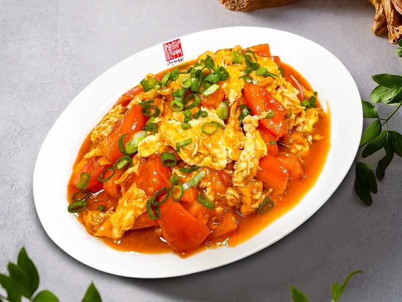 Stir-Fried Eggs and Tomatoes