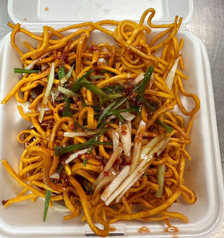 Sichuan Flavor Spicy Crispy Lo Mein