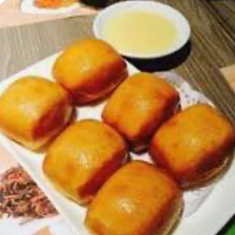 Fried Bun with Condensed Milk (6)炸小馒头