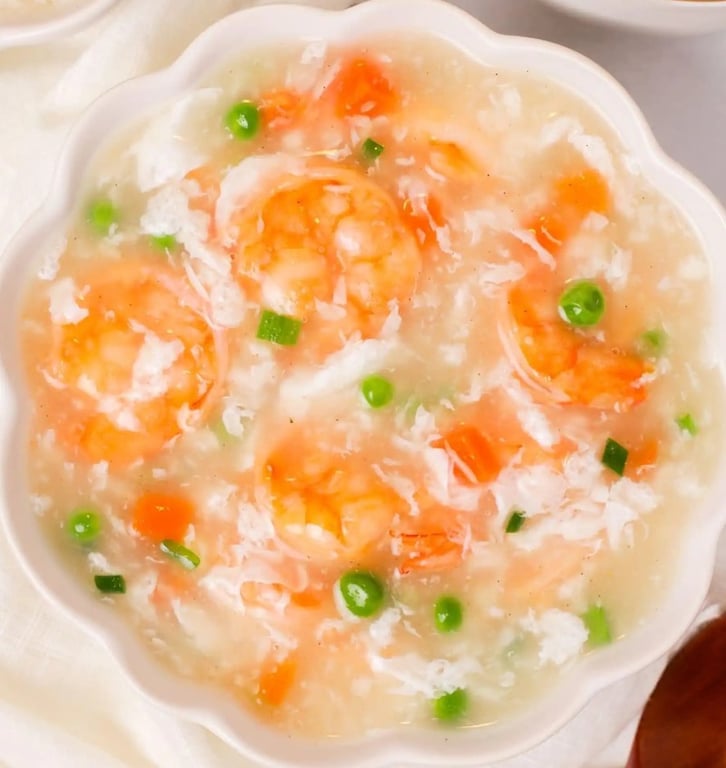 105. Shrimp w. Lobster Sauce