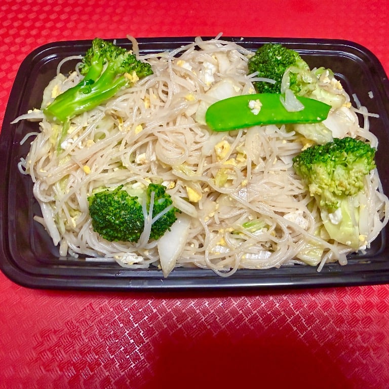 77. Vegetable Chow Mei Fun