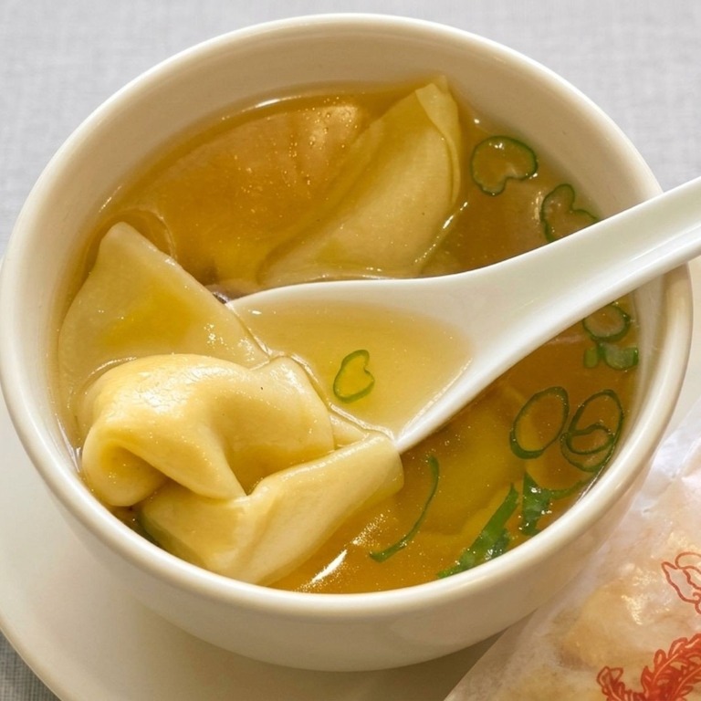 11. 云吞汤  <br>Wonton Soup