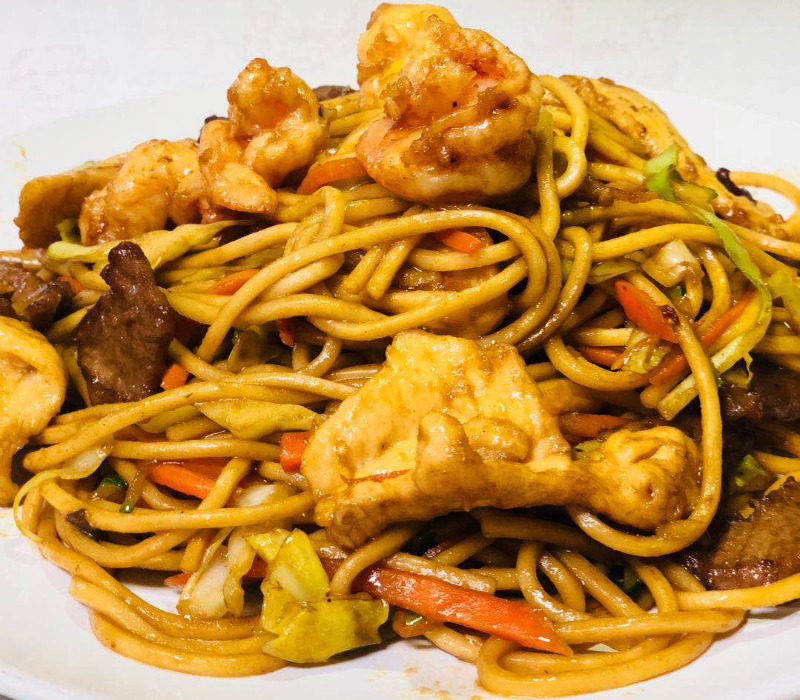 10. 本楼炒面 House Special Chow Mein