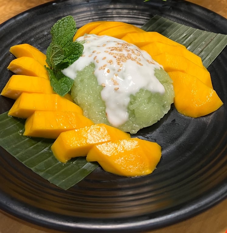 Sweet Sticky Rice w/ Mango