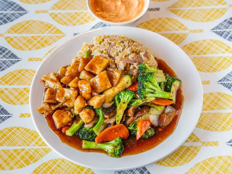 L. Hibachi Chicken 日式铁板鸡肉