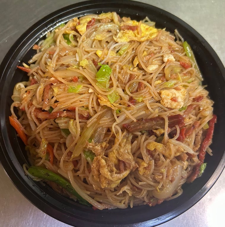 叉烧炒米粉 <br>  Roast Pork Chow Mei Fun