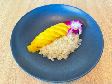 Mango with Sticky Rice