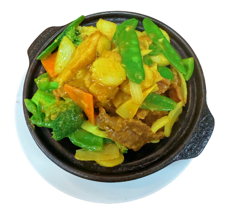 Curry Beef w. Potatoes in Clay Pot
