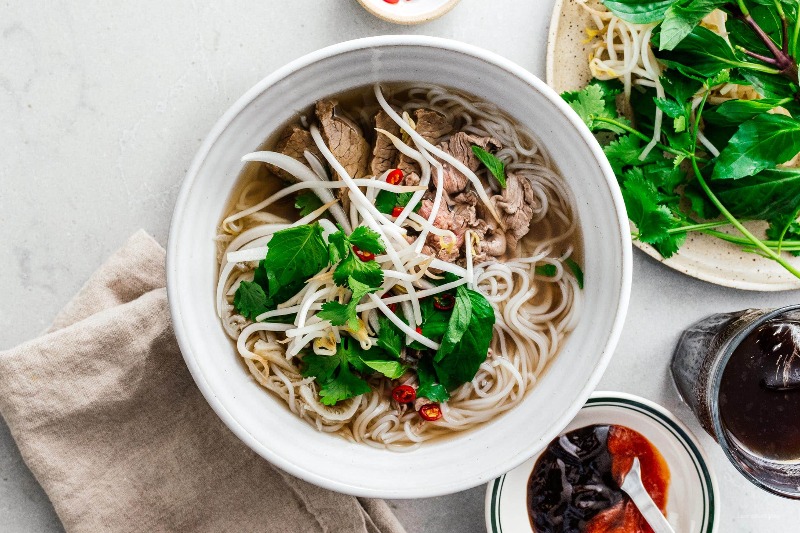 (L) Thai Pho Noodle Soup