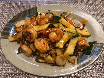 S7. 魚香蝦 Prawns w. Garlic Sauce