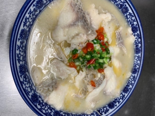 121. Fish Fillet w. Pickled Peppers 泡椒鱼片