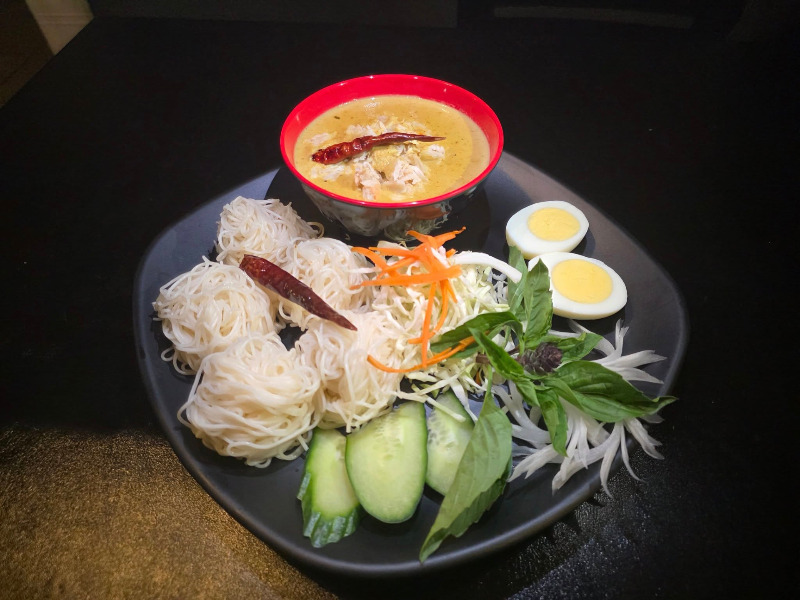S18. Kanom Jeen Nam Ya Pu