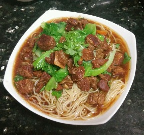 红烧牛腩面  Braised Beef Brisket Noodle Soup