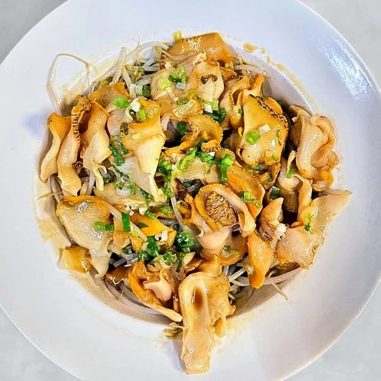 葱油响螺 Sea Whelks with Scallion Oil