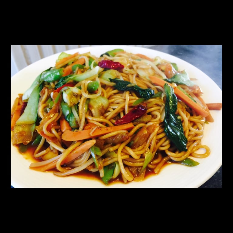 E3.  素菜炒面 Vegetable Chow Mein