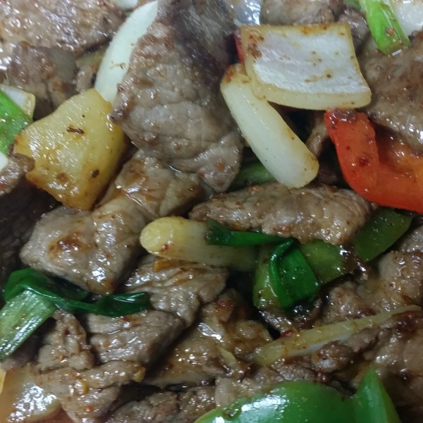 SPICY BEEF WITH PINEAPPLE Image