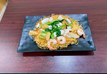 C13. 海鲜炒面 Seafood Chow Mein
