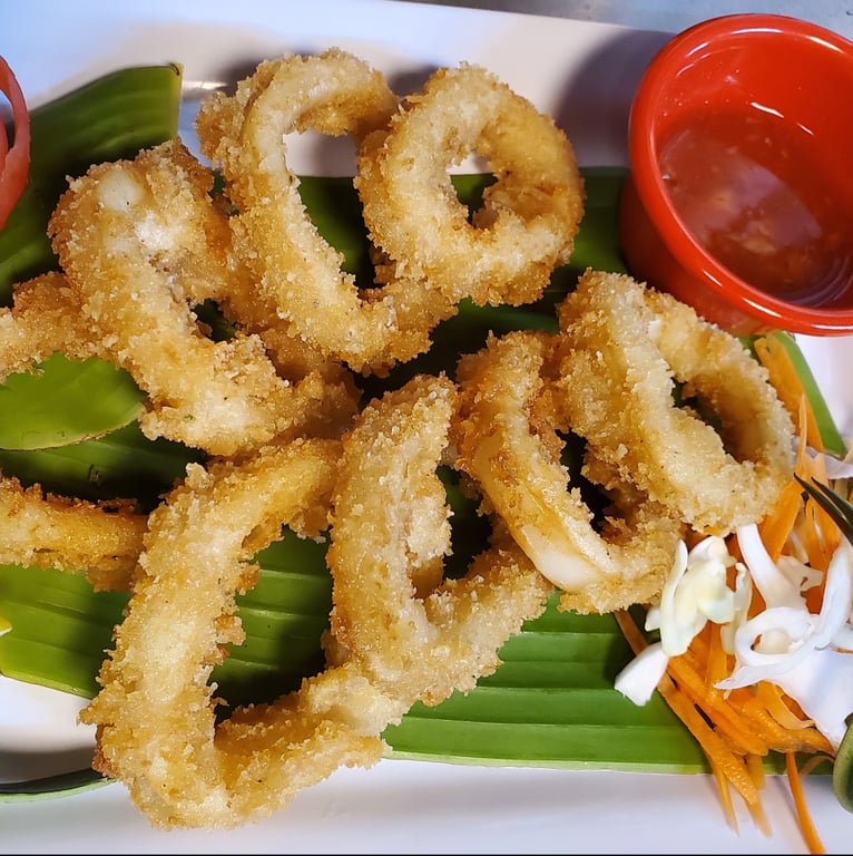 8. Fried Calamari (8)