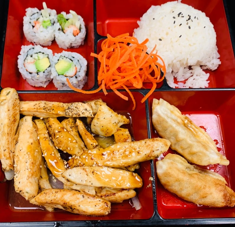 Hot bento Box (lunch deal!) Yum Yum - Picture of Aoki Sushi