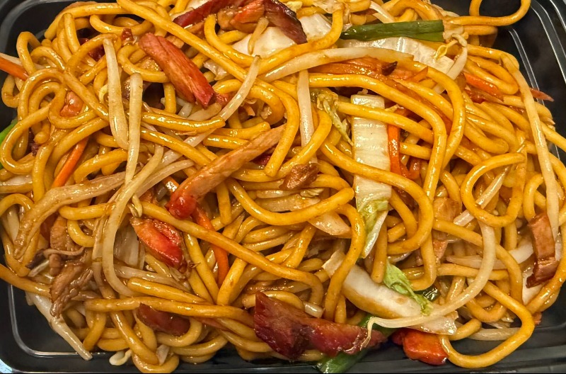 C34. 叉烧捞面<br>Roast Pork Lo Mein