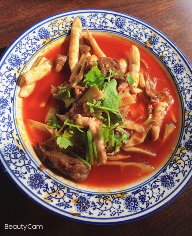 111. Braised Beef Tendon Bamboo Tips 竹笋烧牛腩