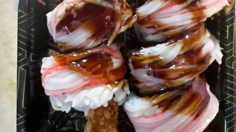 D14. Tornado Roll (8 pcs)