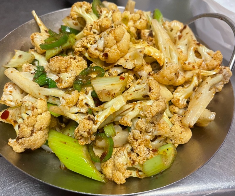 Dry-Pot Cauliflower (干锅花菜)