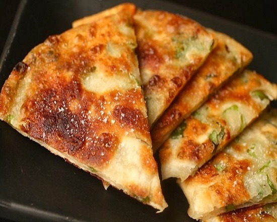 17d. Scallion Pancake 葱油饼