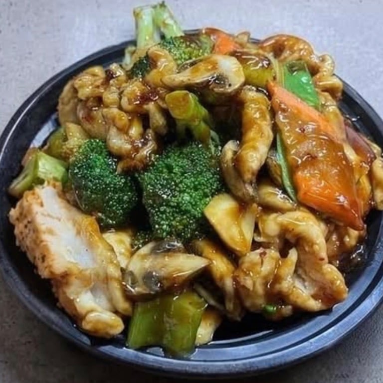 48. Hunan Chicken