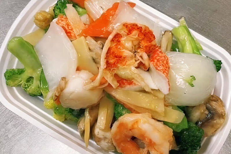 H 1. Seafood Delight