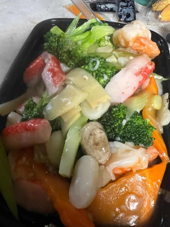 S 5. Seafood Delight