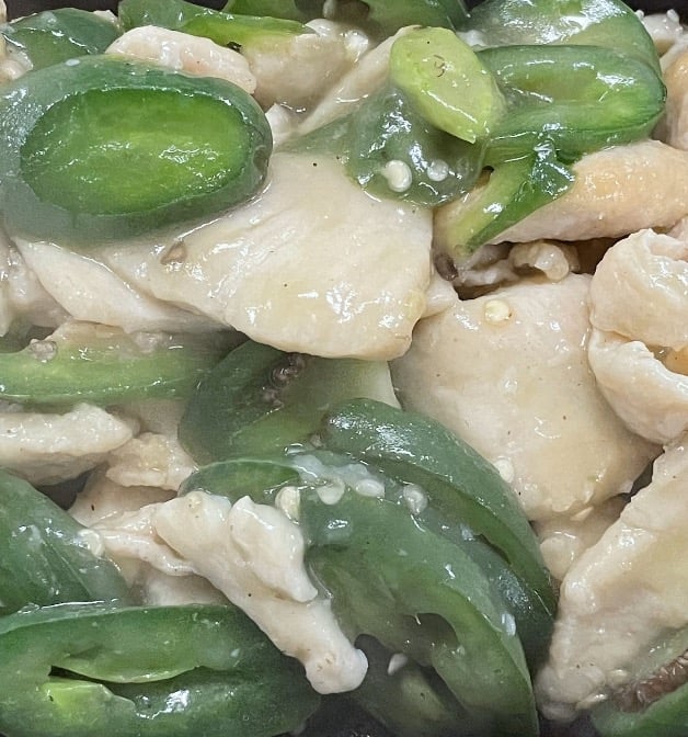 D42 辣子鸡片 Chicken with Jalapeno