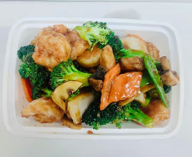 Shrimp with Mixed Vegetables 什菜虾