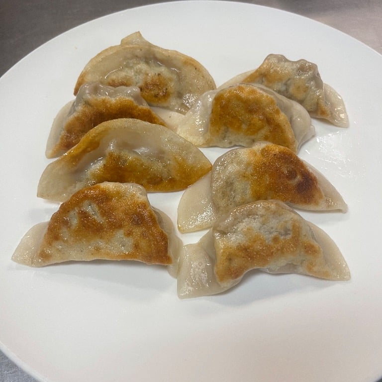 13. Fried Dumplings (8) 锅贴