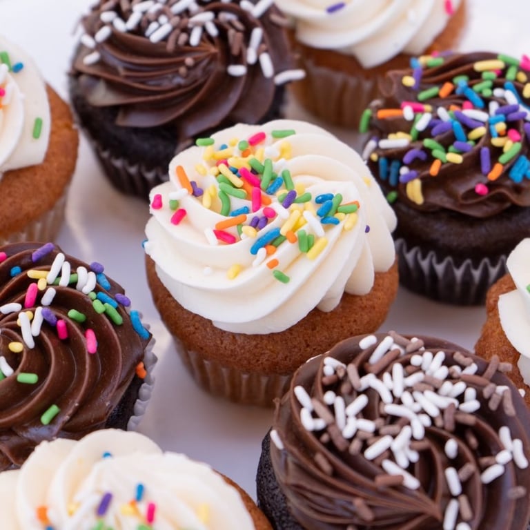 1 Dozen Cupcakes Image