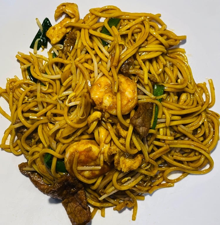 L21. House Special Lo Mein 本楼捞面