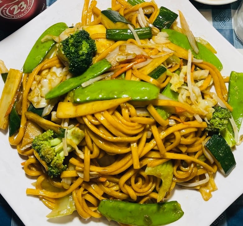 N1. Vegetable Lo Mein 菜捞面