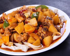 AC2. 新疆大盘鸡 XinJiang Spicy Chicken (Bone-In)