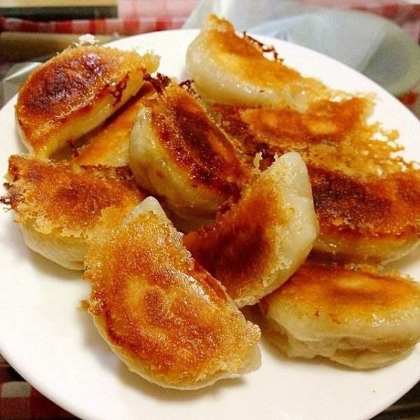 11. 牛肉锅贴 Beef Pan Fried Dumpling (8)