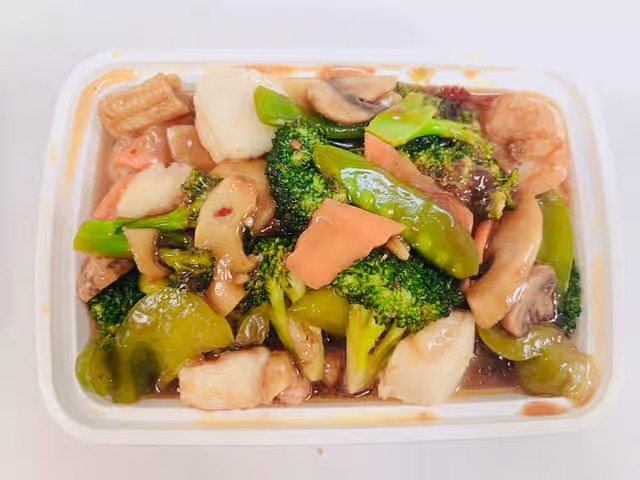 Scallops & Shrimp in Garlic Sauce 鱼香干贝虾