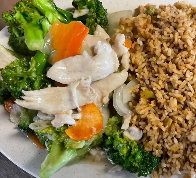 C5. Chicken with Broccoli 芥兰鸡