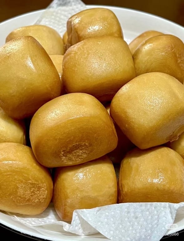 B5. Fried Steamed Buns (6 pcs)