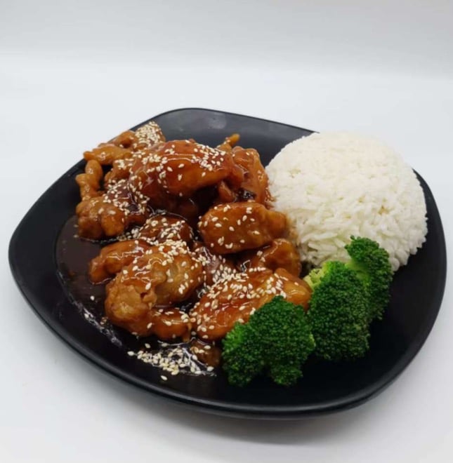 L12. Sesame Chicken